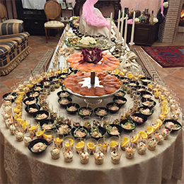 Individual portions of catering food